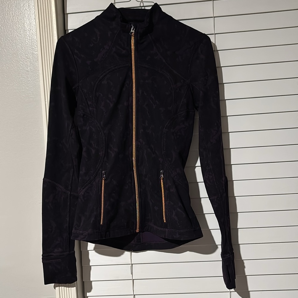 Lululemon Forme Jacket II *Textured - Picture 4 of 4